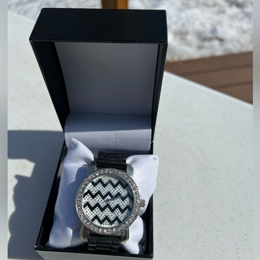 Black chevron watch